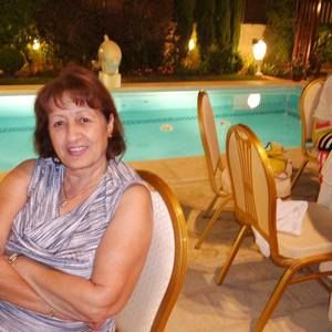 Meet your Posher, Lucy